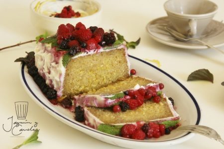 Receta de plum cake limon con frutos del bosque, Ricetta di Torta di limone con frutti di bosco- Jazmin y Canela